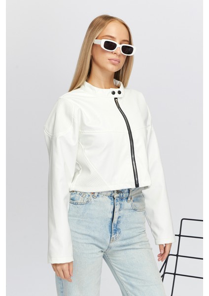 Kadın Oversize Fermuarlı Yaka Çıt Çıtlı Omuz ve Etek Beyaz Desenli Kolej Yarışçı Ceket Motorcu Mont modelleri