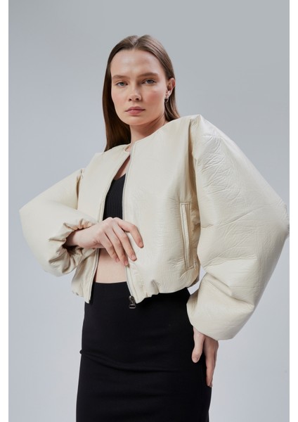 Kadın Puf Elastik Kenarlı Yumuşak Bomber Ceket Bisiklet Yaka Uzun Kollu Önü Fermuarlı Mont