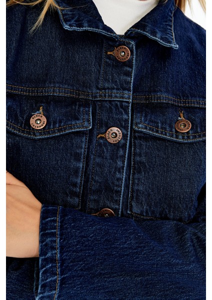 Kadın Denim Ceket – Uzun Kollu Jean Ceket, Şık ve Günlük Kombin