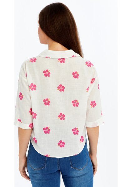 Kadın Çiçek Desenli Bağlamalı Kısa Kollu Gömlek – Yazlık Hafif Kumaş Beyaz