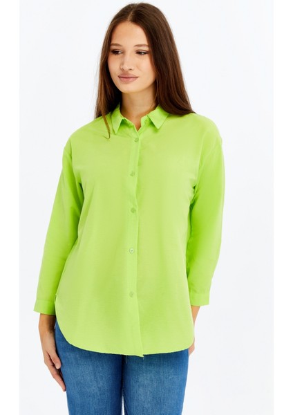 Kadın Uzun Kollu Düğmeli Basic Gömlek – Yeşil Rahat Kalıp Günlük & Ofis Şıklığı