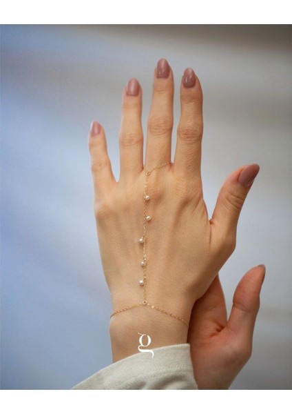 Şık Kadın Için Zarif Tasarım Şahmeran