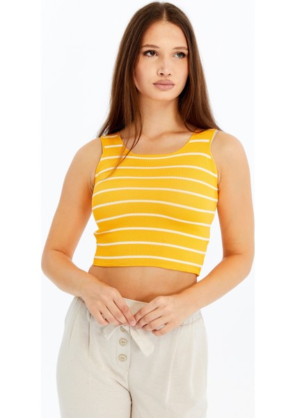 Kadın Çizgili Triko Kare Yaka Crop Atlet – Sarı Beyaz Askılı Bluz fiyatları