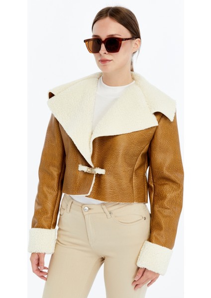 Kadın Oversize Deri Mont Kürklü Ceket Niş Kompakt Tasarım Günlük Spor Görünüm