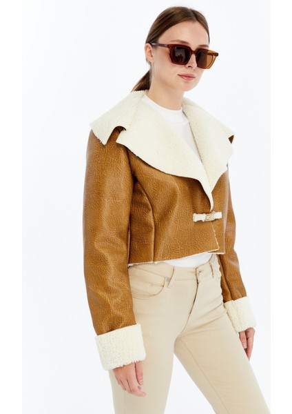 Kadın Oversize Deri Mont Kürklü Ceket Niş Kompakt Tasarım Günlük Spor Görünüm fiyatları