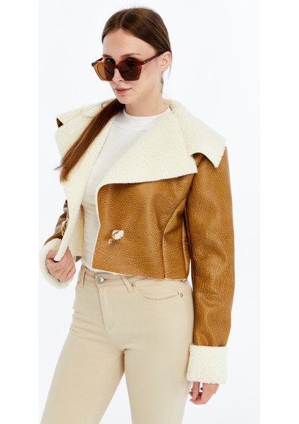 Kadın Oversize Deri Mont Kürklü Ceket Niş Kompakt Tasarım Günlük Spor Görünüm modelleri