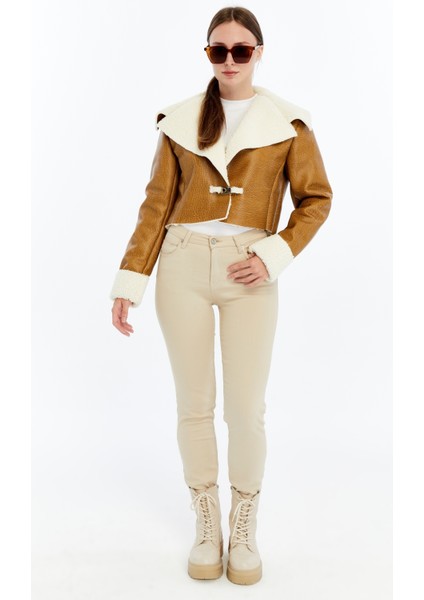 Kadın Oversize Deri Mont Kürklü Ceket Niş Kompakt Tasarım Günlük Spor Görünüm fırsatları