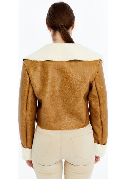 Kadın Oversize Deri Mont Kürklü Ceket Niş Kompakt Tasarım Günlük Spor Görünüm