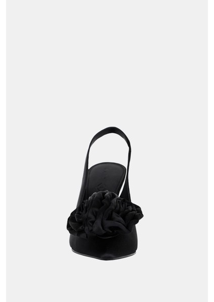 The Laterr High Kadın Siyah Çiçek Detaylı Topuklu Ayakkabı fırsatları