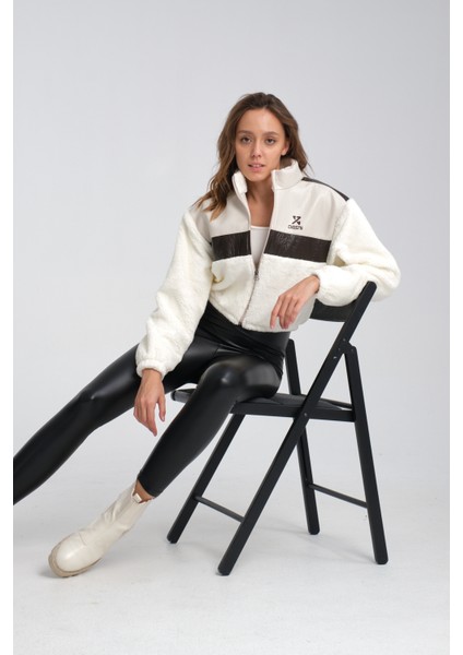 Kadın Oversize Peluş Mevsimlik Hırka Baskılı Ceket Puf Deri Garnili Motorcu Yarışçı Mont Yünlü Ceket fiyatları