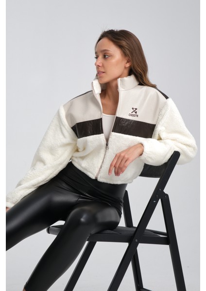 Kadın Oversize Peluş Mevsimlik Hırka Baskılı Ceket Puf Deri Garnili Motorcu Yarışçı Mont Yünlü Ceket fırsatları