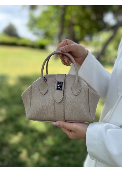 Nçs Kadın El ve Omuz Çantası -Zerafetin Minimal Hali(En:18~boy:13) modelleri