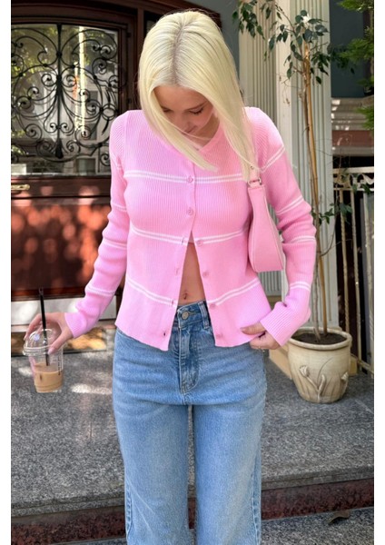 Pembe Çizgili Kadın Triko Hırka MG2481 fiyatları