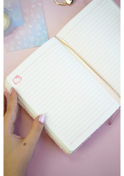 Hello Kitty Hush Hush Kilitli Çizgili Defter – 160 Yaprak, Kutulu, Özel Tasarım modelleri