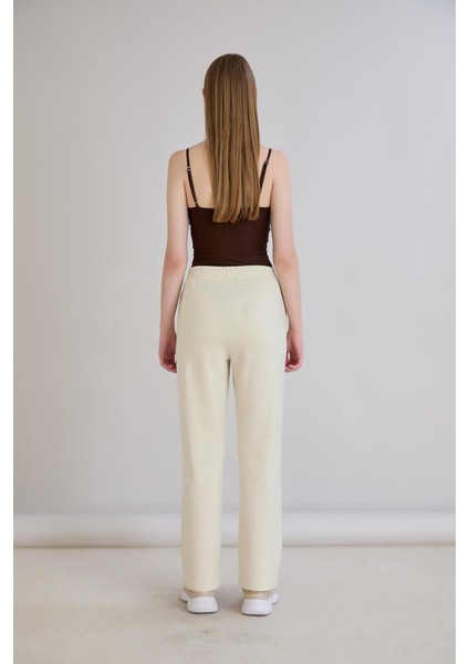 Simli Örme Regular Kalıp Boru Paça Triko Pantolon Bej