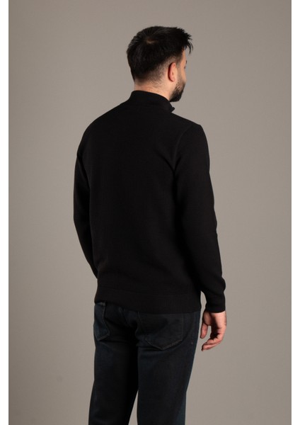 Erkek Dokulu Dik Yaka Fermuarlı Triko indirimleri