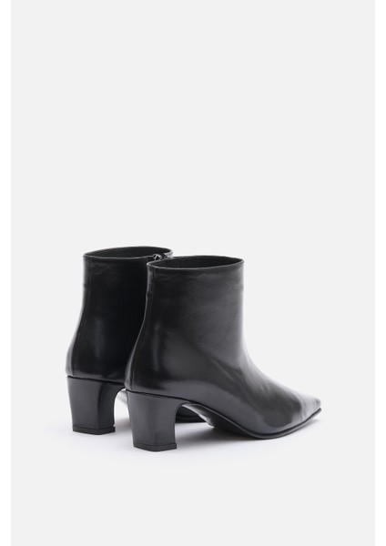 Bestyle Lorra Kadın Siyah %100 Gerçek Deri Sivri Burun Bot indirimleri