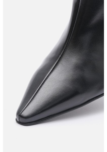 Bestyle Lorra Kadın Siyah %100 Gerçek Deri Sivri Burun Bot