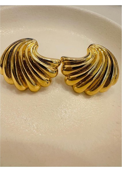 Deniz Kabuğu Model Küpe Altın Rengi