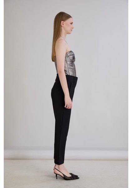 Bel Nervürlü Kemersiz Sahte Cep Detaylı Cigarette Pantolon modelleri