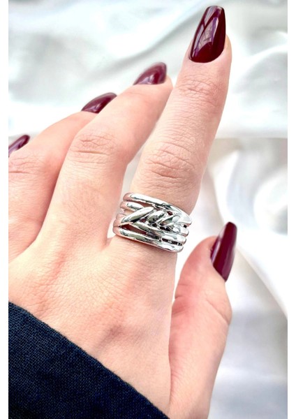 Premium Seri Braids Tasarım Cilalı Ayarlanabilir Kadın Yüzük fiyatları