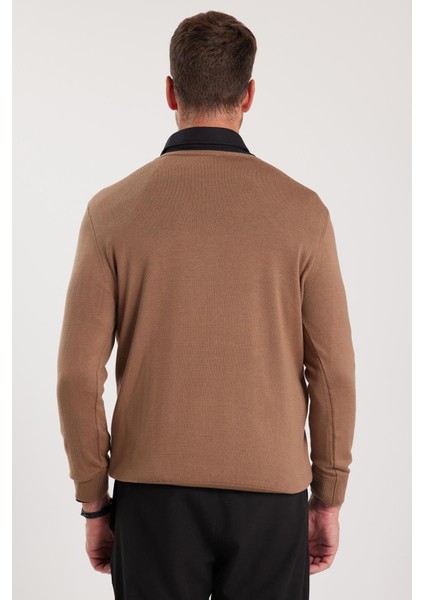 Erkek Standart Fit Normal Kesim Bisiklet Yaka Koyu Vizon Triko Kazak