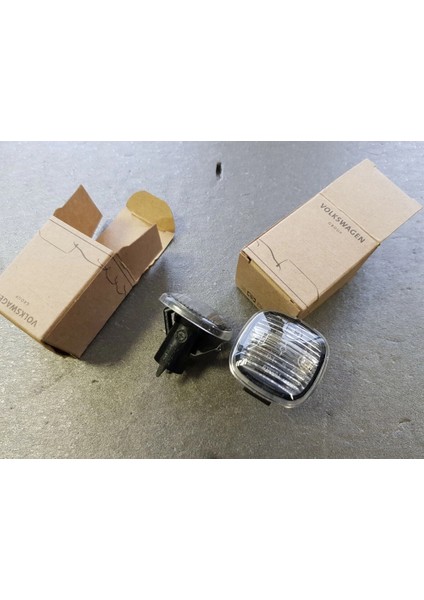 Vw Octavia-Fabia-Roomster 1997- Çamurluk Sinyali Füme (Oem NO:1U0949127B)