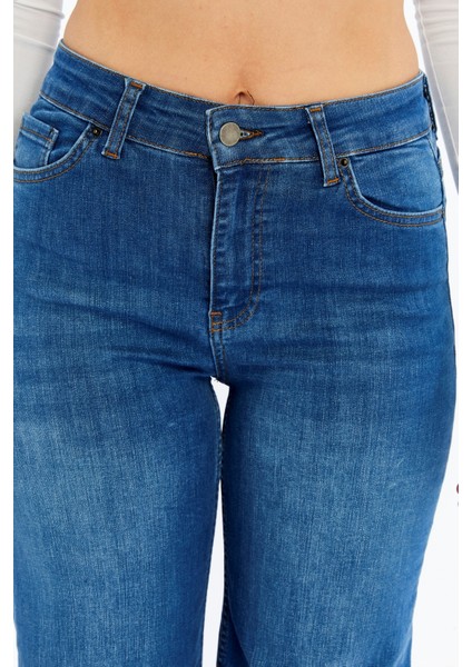 Kadın Yüksek Bel Düz Paça Denim Jean – Orta Mavi Rahat Kalıp Günlük Pantolon indirimleri