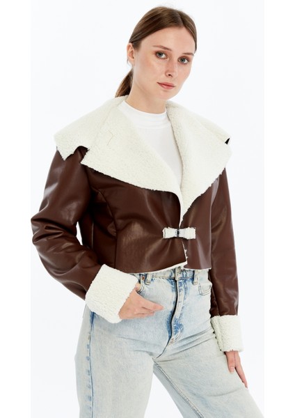 Kadın Oversize Deri Mont Kürklü Ceket Niş Kompakt Tasarım Günlük Spor Görünüm fiyatları