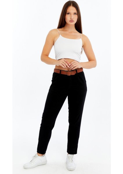 Kadın Yüksek Bel Dar Paça Siyah Pantolon – Günlük & Şık Kombinler Için