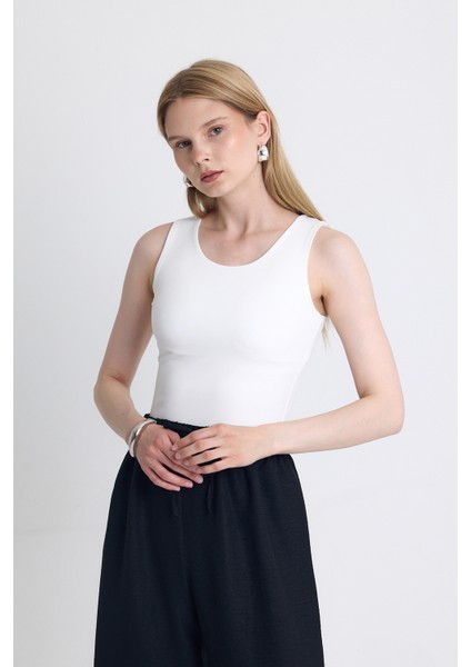 Ekru Slim Fit Kolsuz Basic Atlet 9194M fiyatları