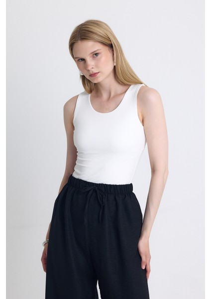 Ekru Slim Fit Kolsuz Basic Atlet 9194M fırsatları