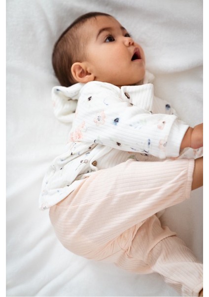 Organik Kumaş Çiçek Desenli Hırkalı 3'lü Kız Bebek Takım fiyatları
