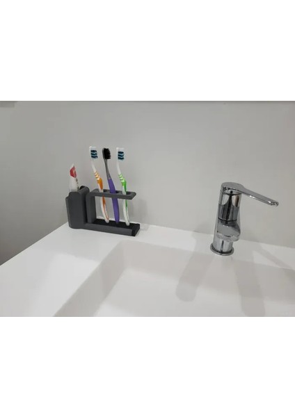 Su Süzgeçli Diş Fırçası ve Macun Standı