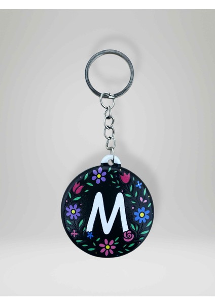 M Harf Kişiye Özel Harfli Çiçek Desenli Plastik Anahtarlık Şişe Açacağı Hem Şık Hem Kullanışlı Hediye Seçeneği
