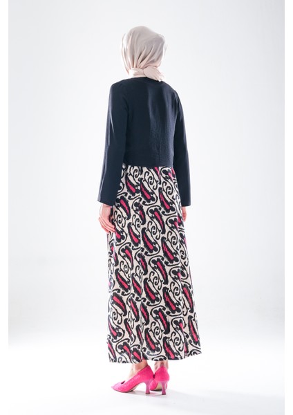 2271_KADIN Desenli Pamuk Dokuma Kolsuz Jile Elbise ve Bağcıklı Uzun Kol Siyah Ceketli Tesettür Takım indirimleri