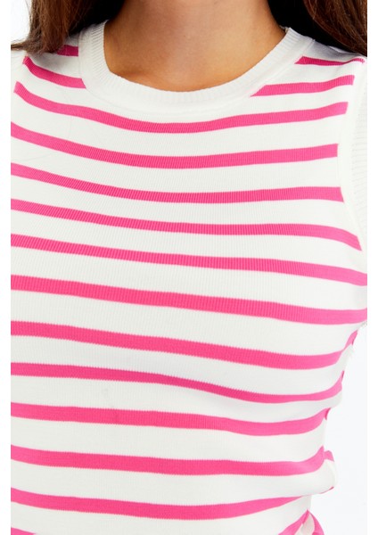 Kadın Çizgili Triko Kare Yaka Crop Atlet – Pembe Beyaz Askılı Bluz indirimleri