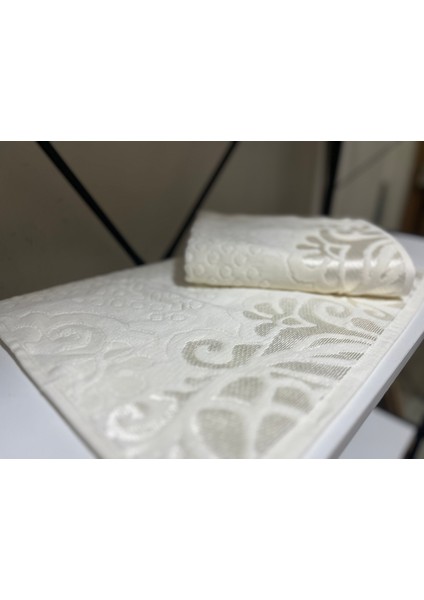 Kadife Jakarlı El Havlusu