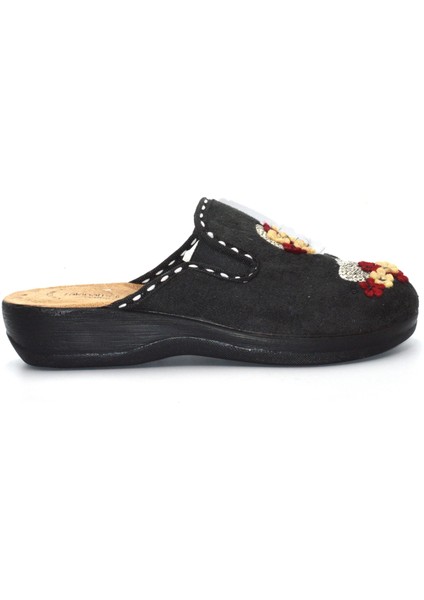 Kadın Siyah Çiçekli Kışlık Ev Terliği