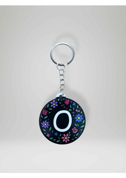 O Harf Kişiye Özel Harfli Çiçek Desenli Plastik Anahtarlık Şişe Açacağı Hem Şık Hem Kullanışlı Hediye Seçeneği