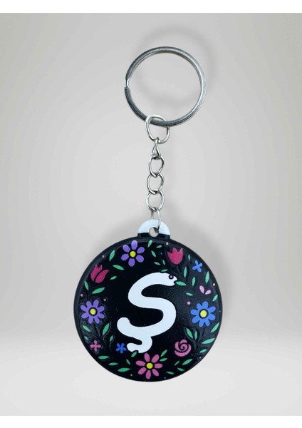 Ş Harf Kişiye Özel Harfli Çiçek Desenli Plastik Anahtarlık Şişe Açacağı Hem Şık Hem Kullanışlı Hediye Seçeneği