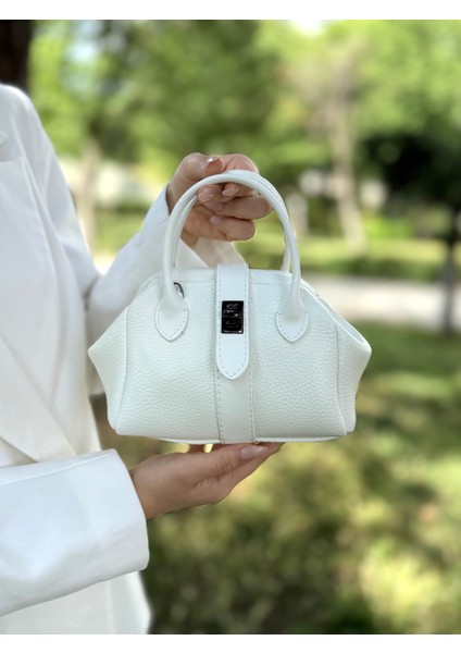 Nçs Kadın El ve Omuz Çantası -Zerafetin Minimal Hali(En:18~boy:13) modelleri