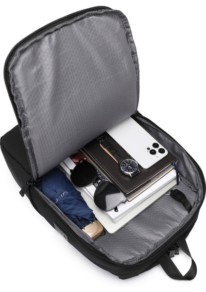 15,6 Inç Laptop Bölmeli, Ortopedik Sırt Destekli Su Geçirmez Erkek Sırt Çantası CTV8680 Siyah indirimleri