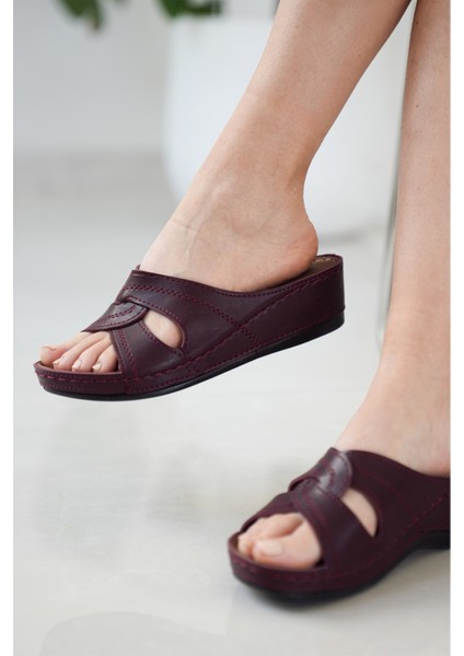 Mulex Kadın Anatomik Deri Görünümlü Ortopedik Ev ve Günlük Terlik – Rahat Kaymaz Tabanlı