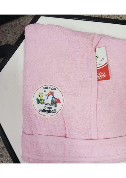 Pembe Voleybol Temalı Kapüşonlu Çocuk Bornozu modelleri