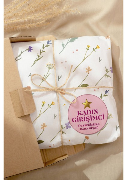 Kadının Girişimci Temalı Sticker Paketleme Kargo Ambalaj Etiketi - 4X4CM 70 Adet Yuvarlak indirimleri