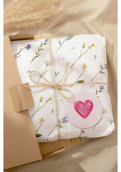 Pembe Kalp Ikonlu Sticker Paketleme Kargo Ambalaj Etiketi - 4X4CM 70 Adet Yuvarlak modelleri