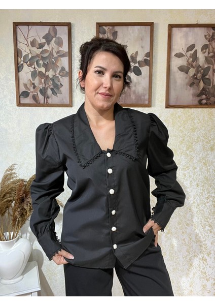 Siyah Yaka Detaylı Tasarım Gömlek