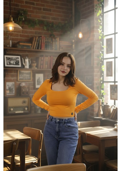 Kadın Kare Yakalı Crop Uzun Kollu Pamuklu Bluz