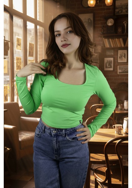 Kadın Kare Yakalı Crop Uzun Kollu Pamuklu Bluz modelleri